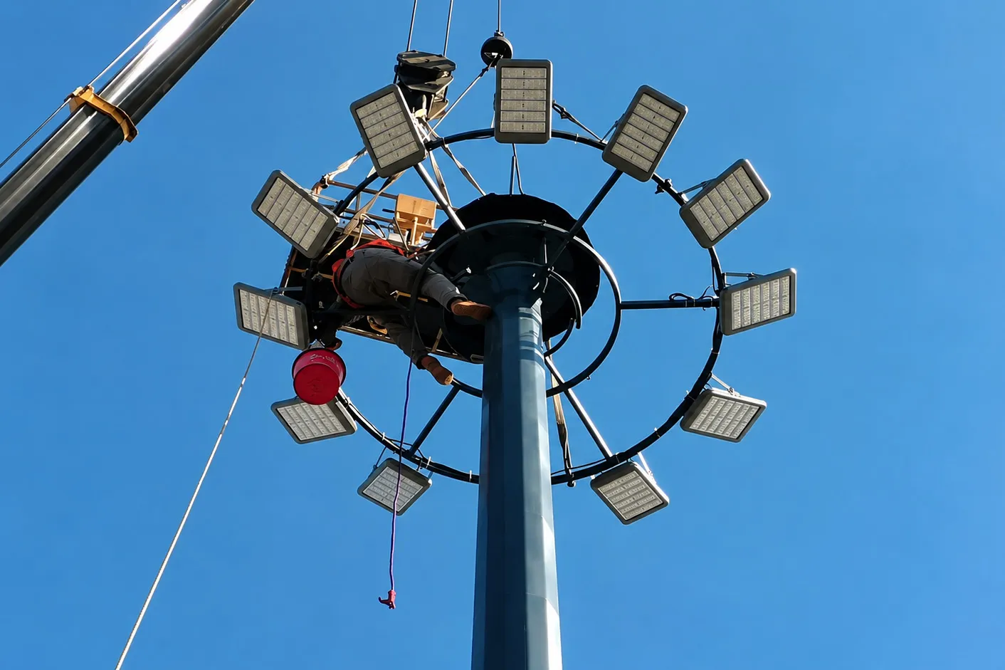 Recommend Middle East Custom LED High Mast Flood Light Project
